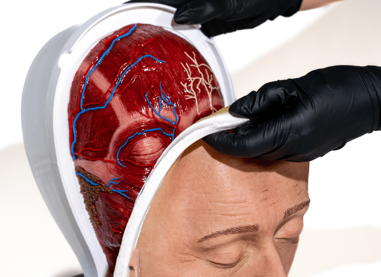 maniqui-para-practicas-medicas-cabeza-tres-capas-realmedsimulators